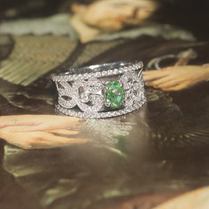 Green Diamond Patterned Ring